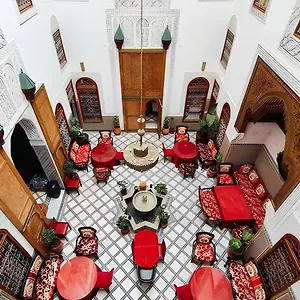 2* Riad Iline